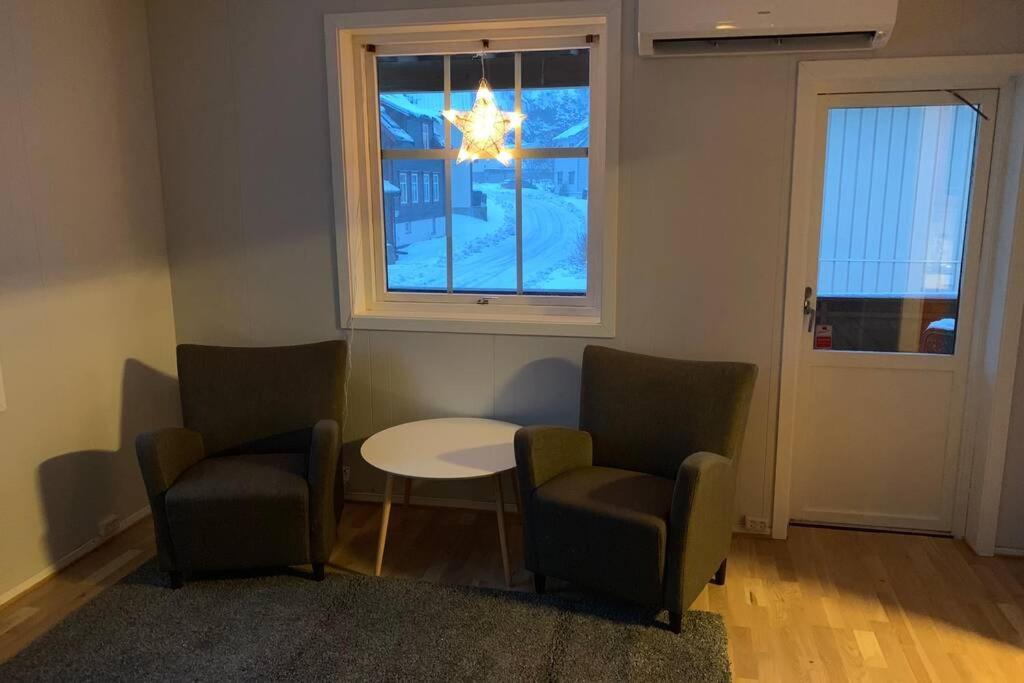 Ferienwohnung Koselig Hus I Havna Svolvær Exterior foto